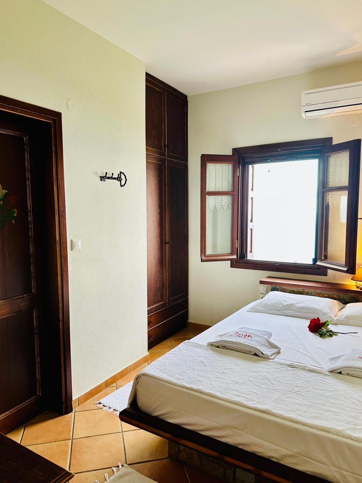 Hotel Stilvi à Tsagkarada Extérieur photo