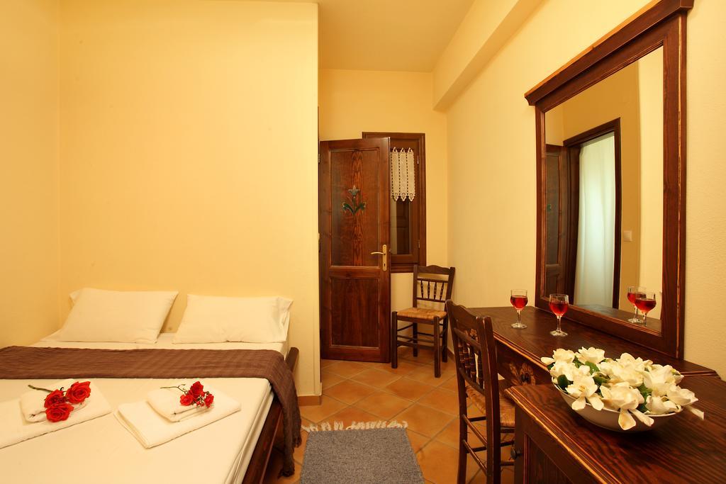 Hotel Stilvi à Tsagkarada Extérieur photo